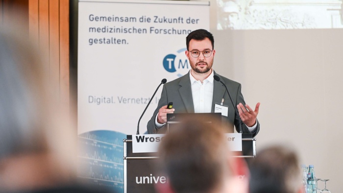 Lukas Wrosch Lukas Wrosch auf dem TMF-Jahreskongress 2025