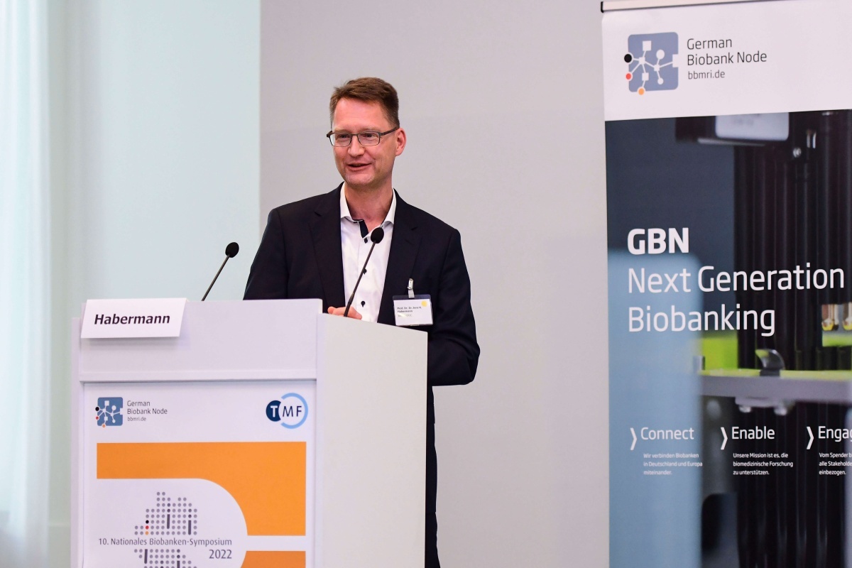 Prof. Dr. Jens Habermann Prof. Dr. Jens Habermann beim Biobanken Symposium 2022