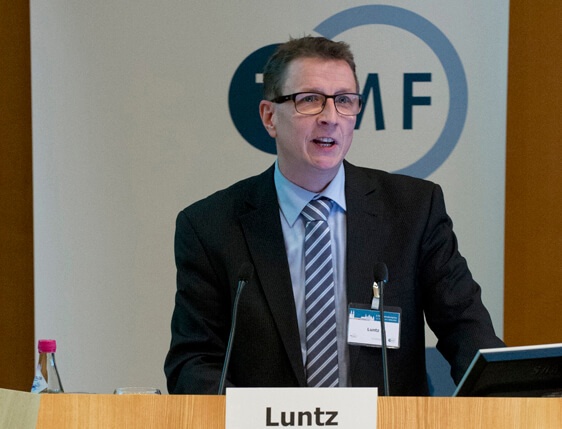 Dr. Steffen P. Luntz