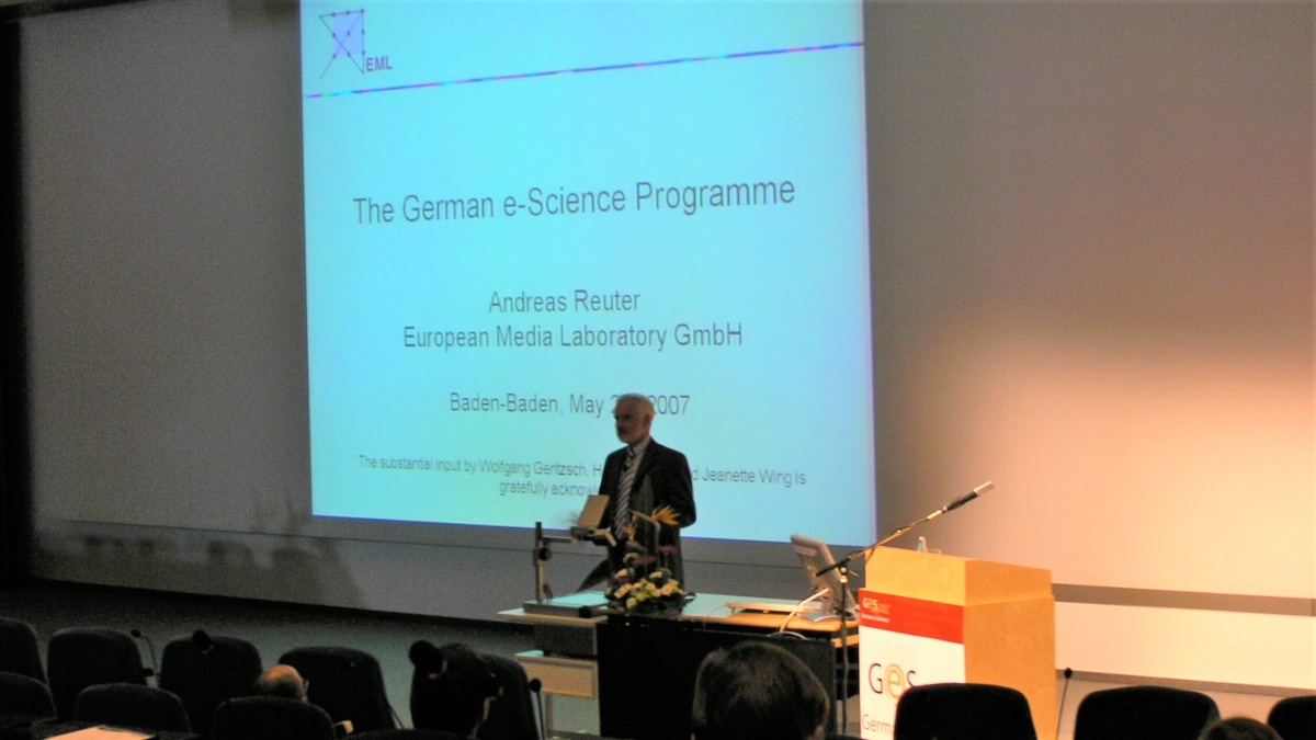 Prof. Andreas Reuter