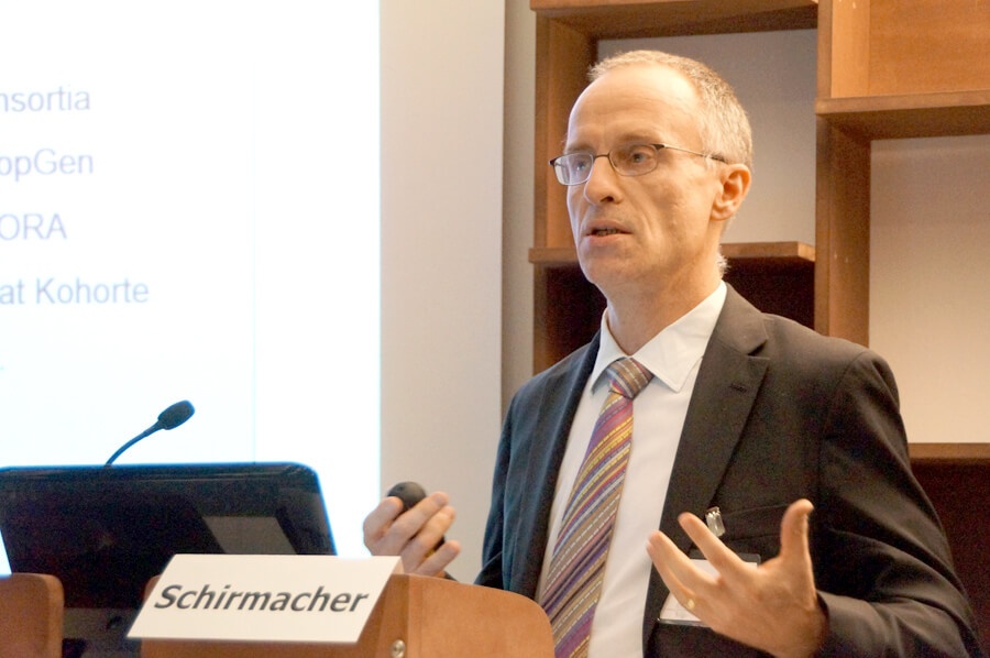 Prof. Dr. Peter Schirmacher beim Biobanken-Symposium 2012