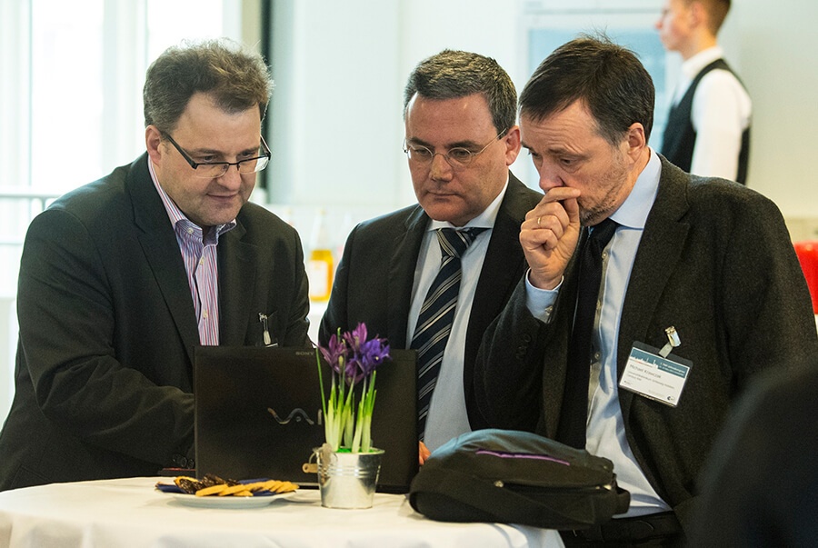Sebastian Semler und zwei TMF-Vorstandsmitglieder beim TMF-Jahreskongress 2015