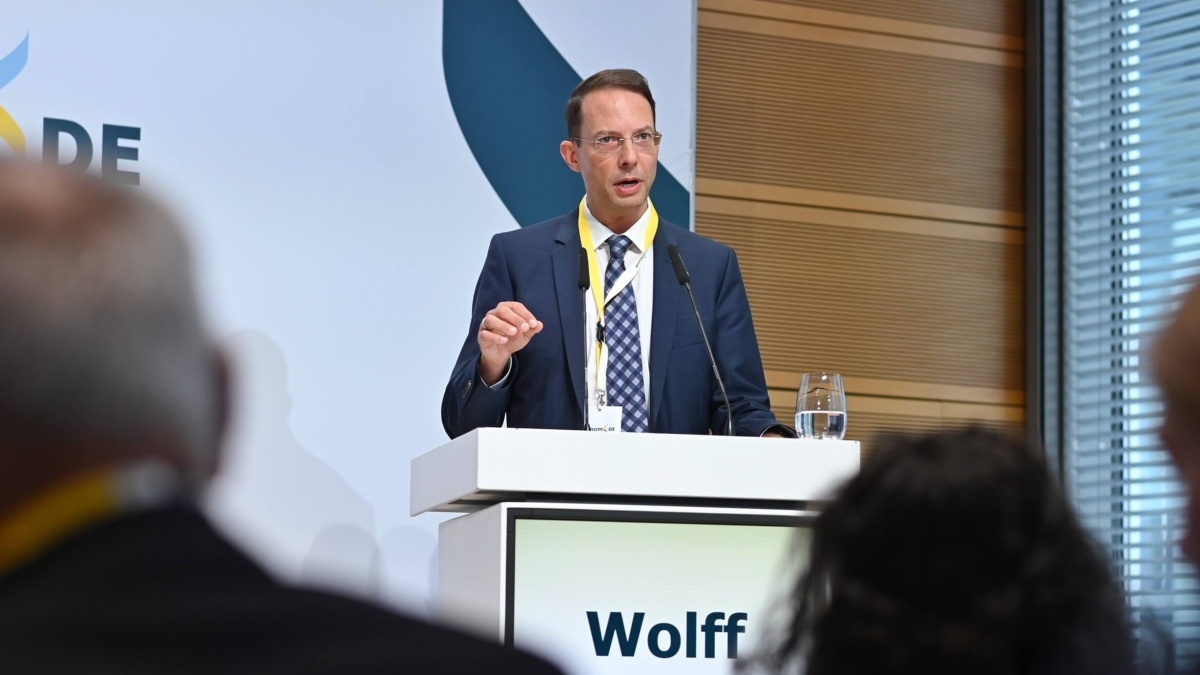 Johannes Wolff auf dem genomDE-Symposium 2024