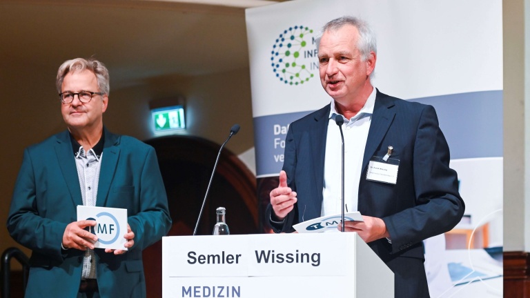 Sebastian C. Semler und Dr. Frank Wissing Sebastian C. Semler und Dr. Frank Wissing auf dem MII-Symposium 2025.