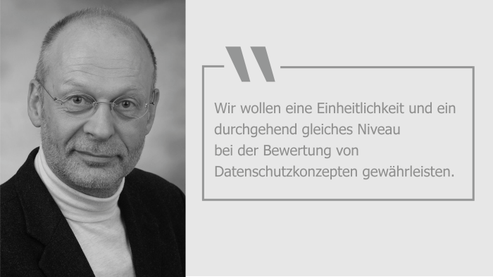 Ein Schwarz-Weiß-Bild von Prof. Dr. Klaus Pommerening mit Zitat