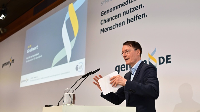 Prof. Dr. Karl Lauterbach auf dem genomDE-Symposium 2024